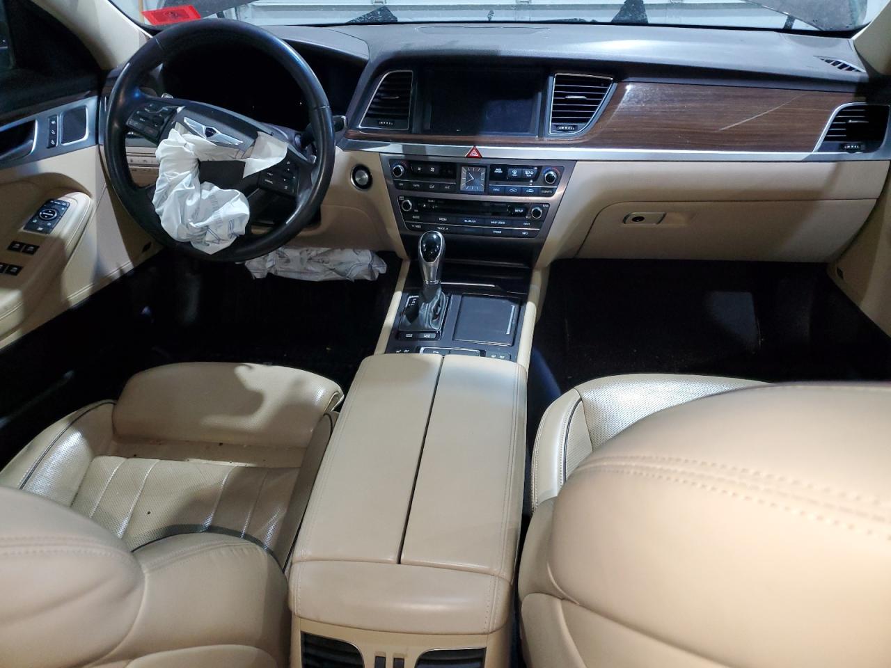 2016 Hyundai Genesis - Image 8
