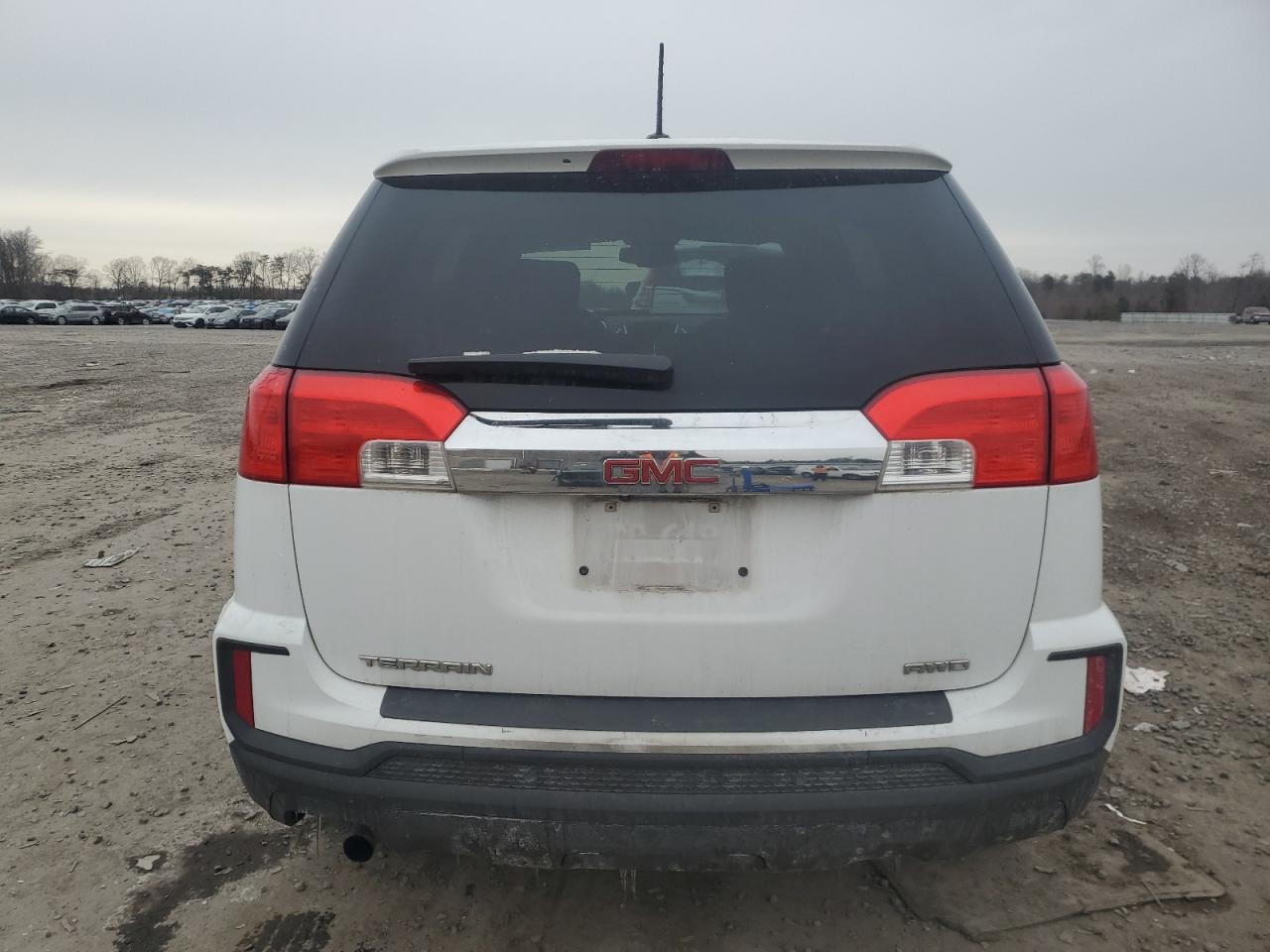 2017 GMC Terrain - Image 6