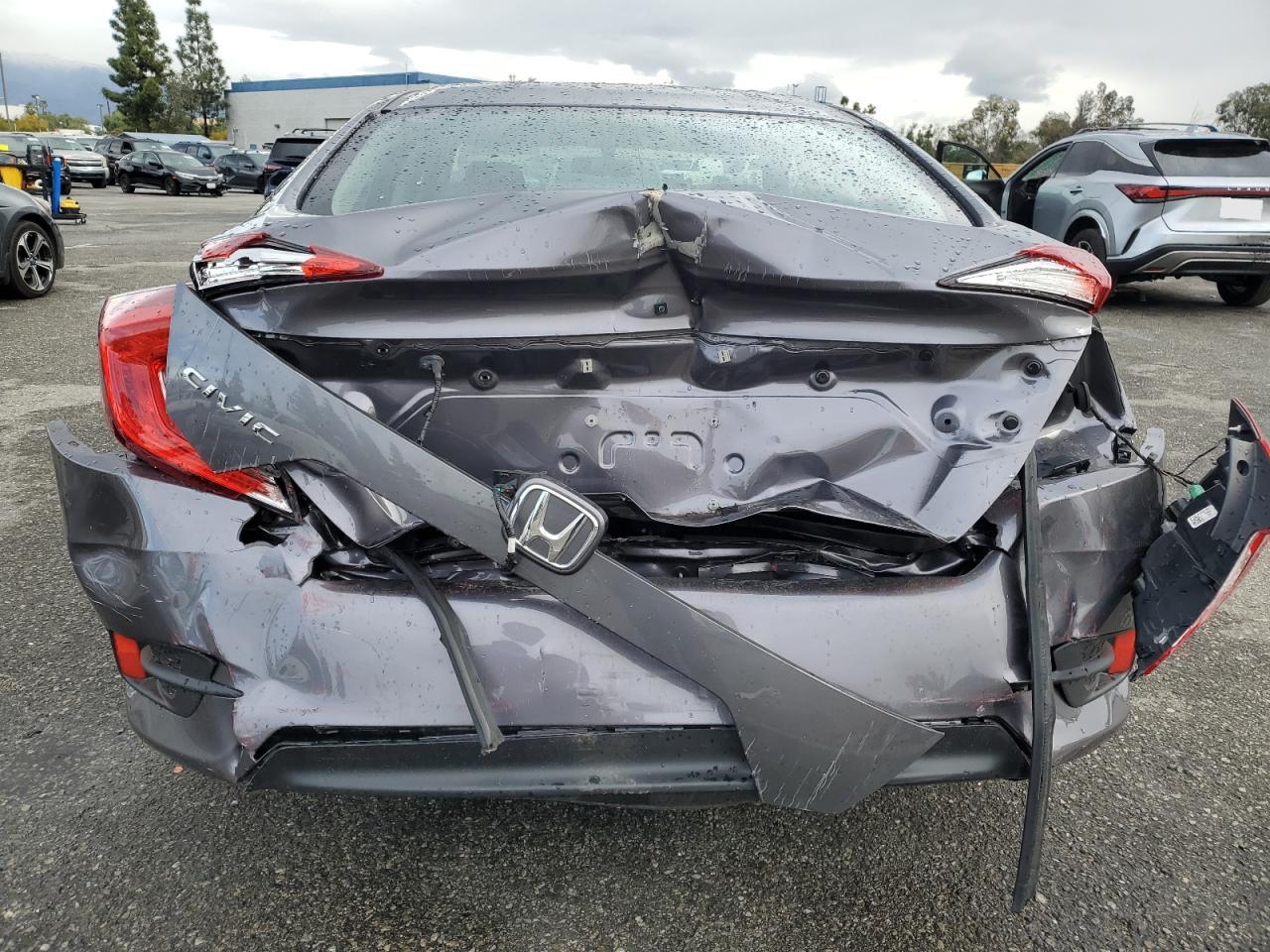 2018 Honda Civic - Image 6