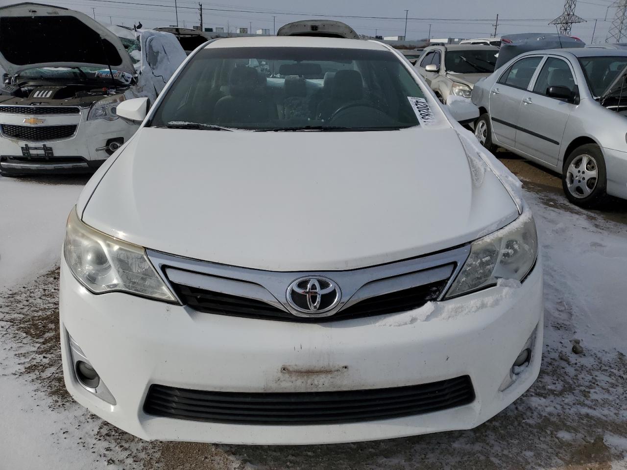 2013 Toyota Camry - Image 5