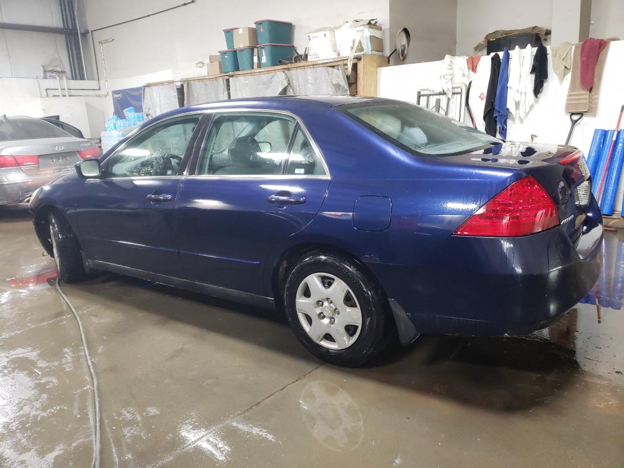 2007 Honda Accord - Image 2