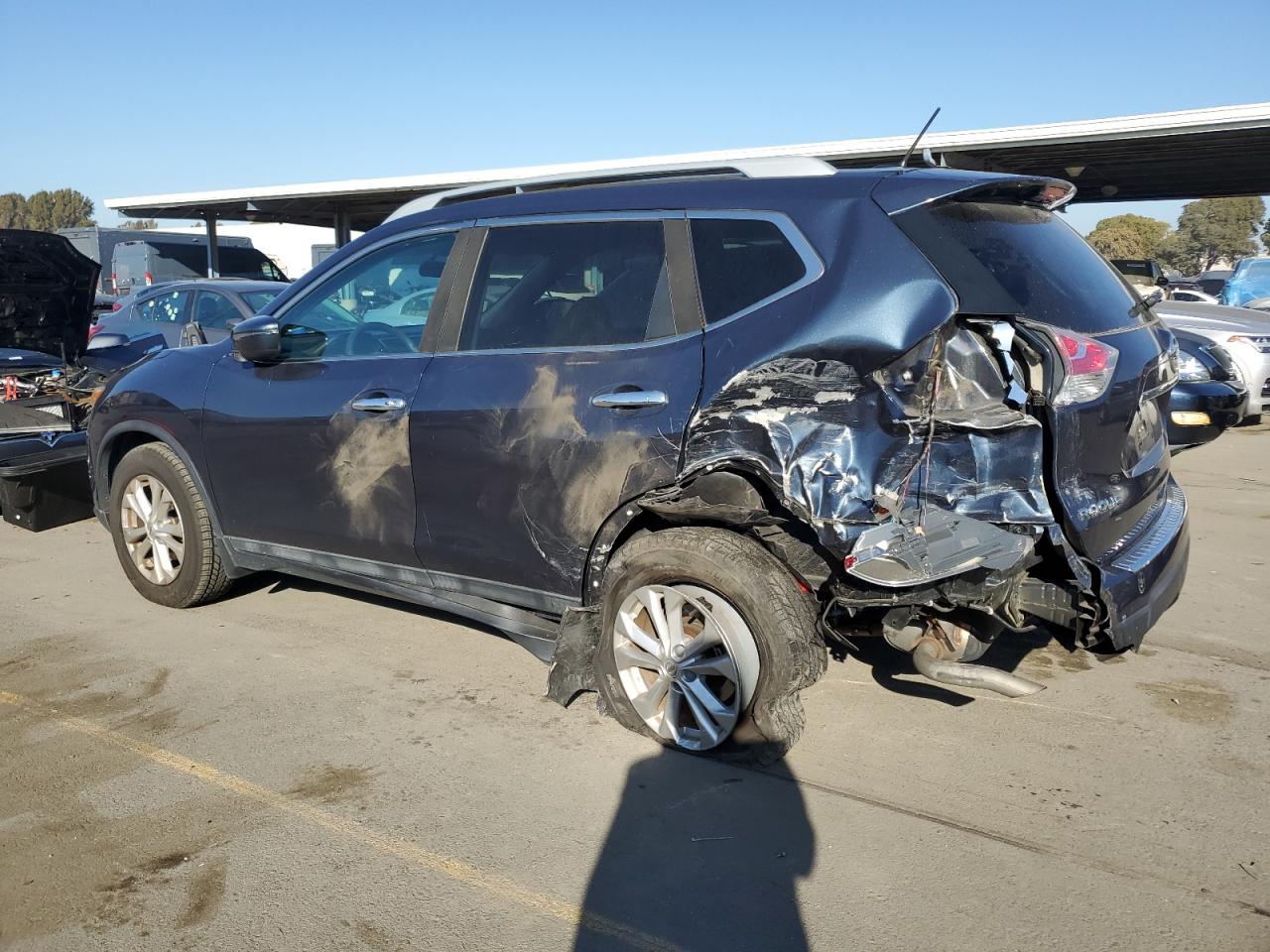 2016 Nissan Rogue - Image 2