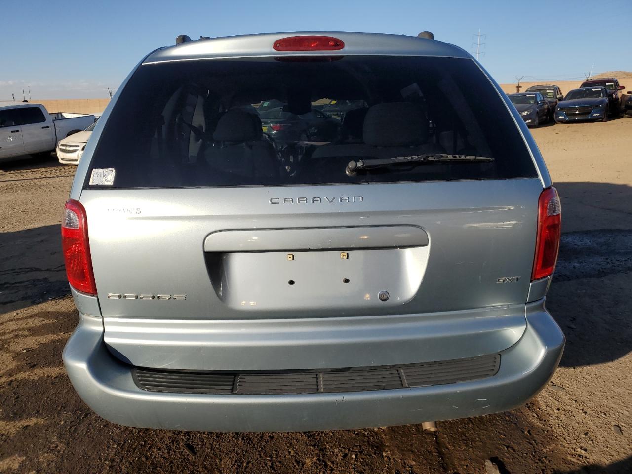 2005 Dodge Caravan - Image 6