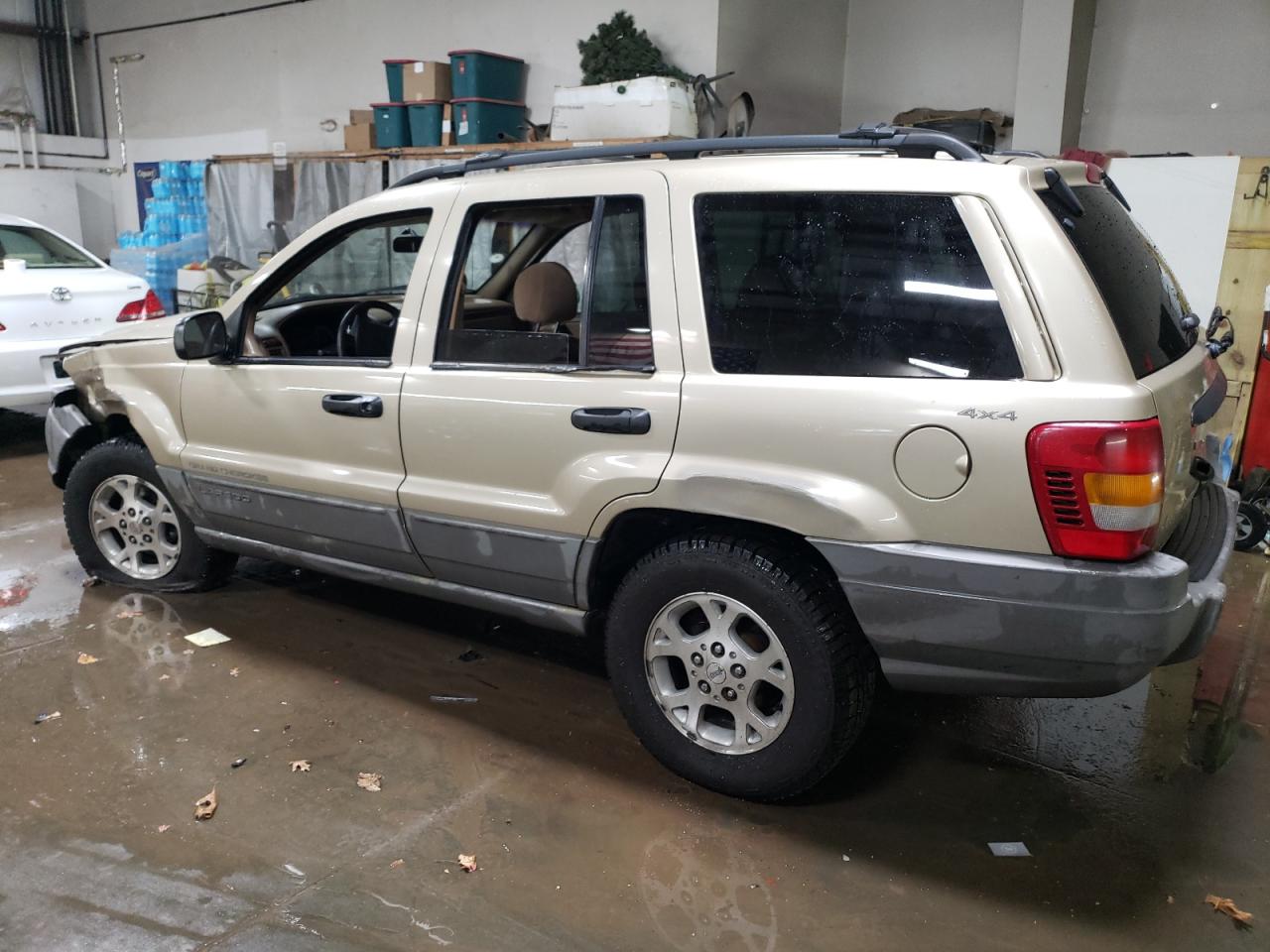 2000 Jeep Grand Cherokee - Image 2