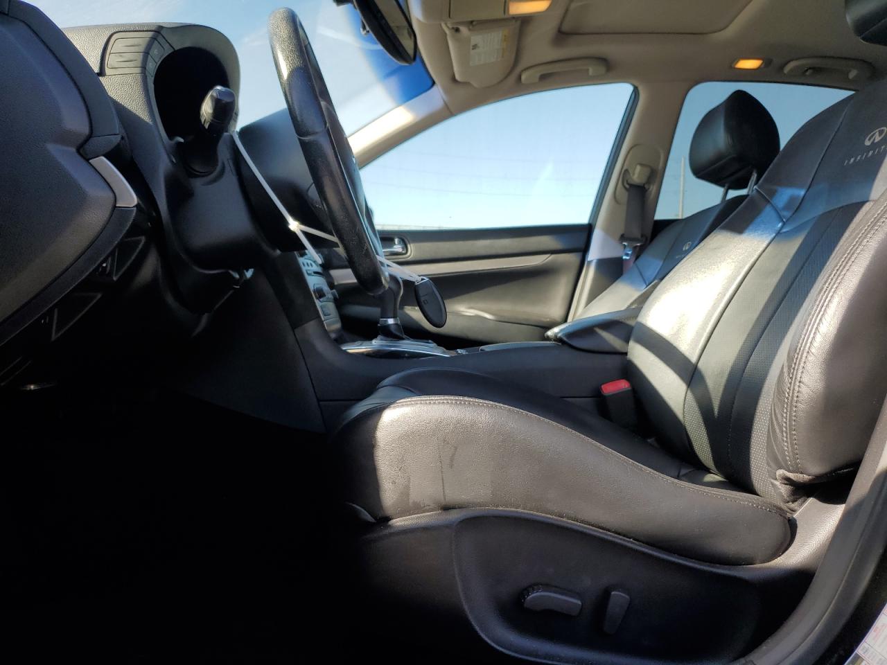 2011 Infiniti G - Image 7