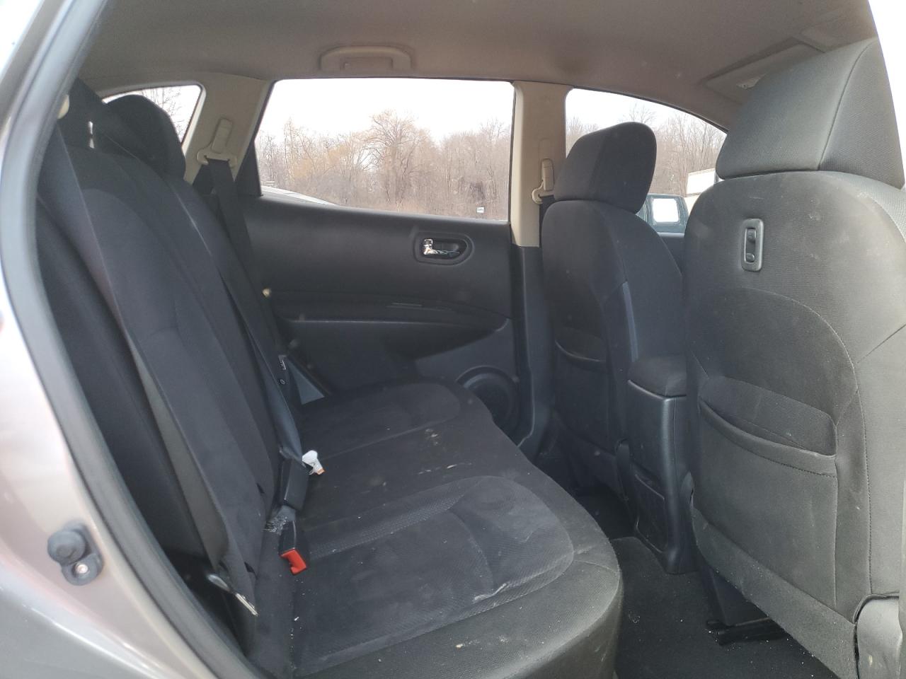 2015 Nissan Rogue - Image 11