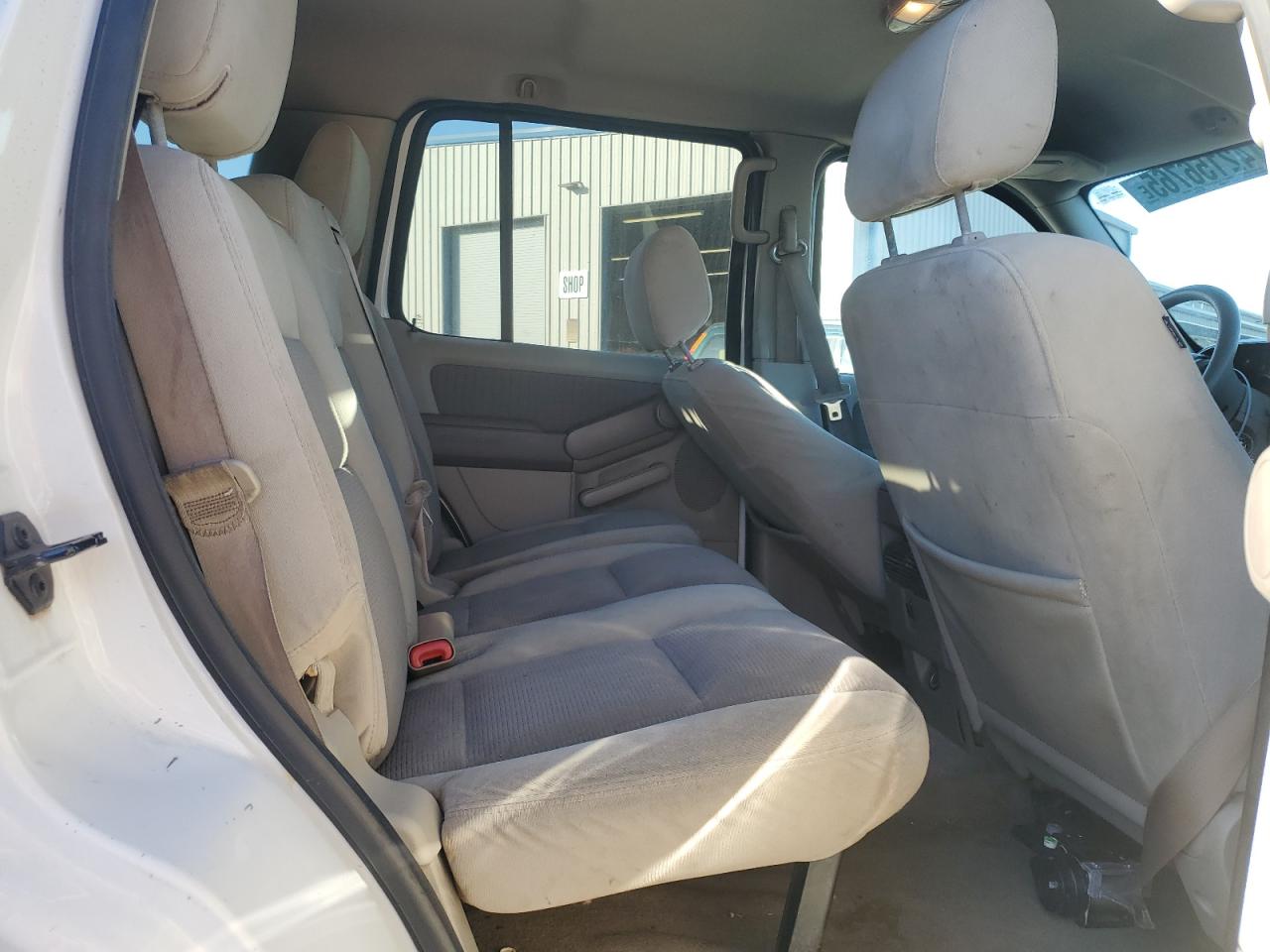 2007 Ford Explorer - Image 11