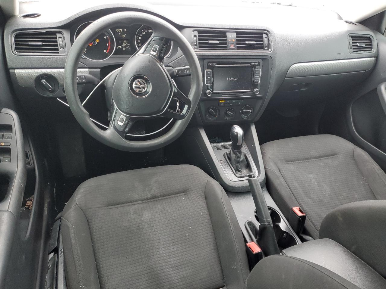 2015 Volkswagen Jetta - Image 8
