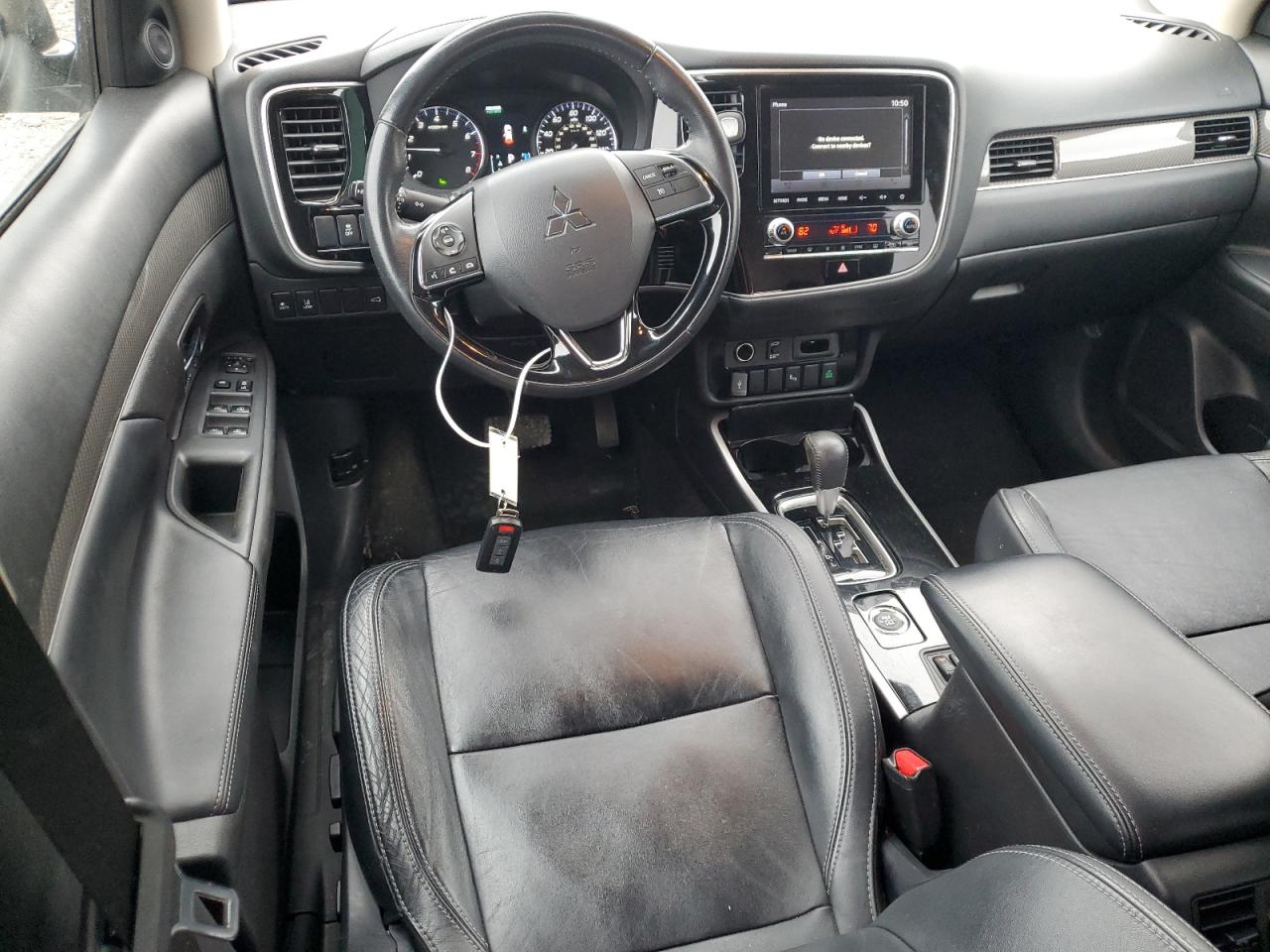 2020 Mitsubishi Outlander - Image 8
