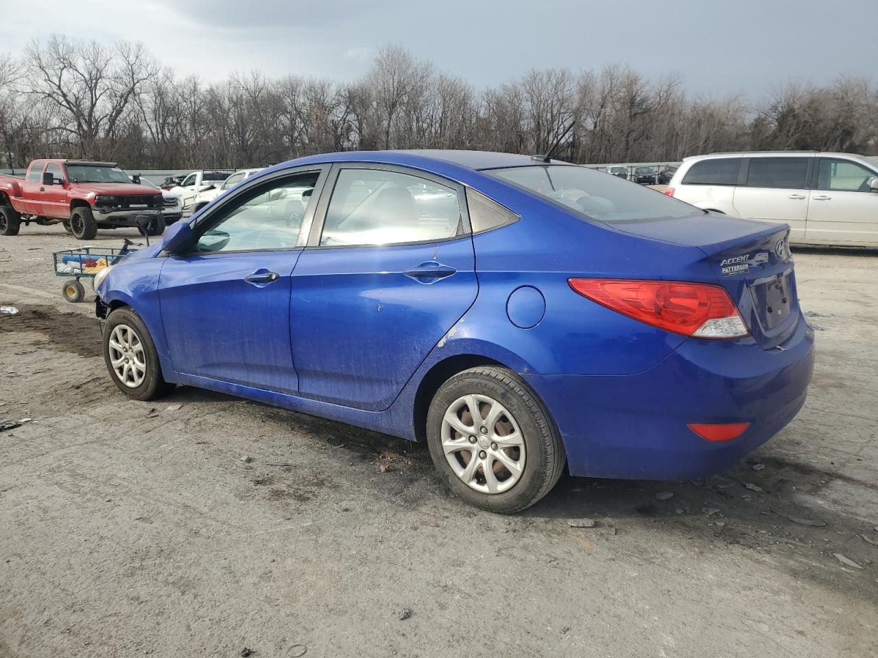 2013 Hyundai Accent - Image 2