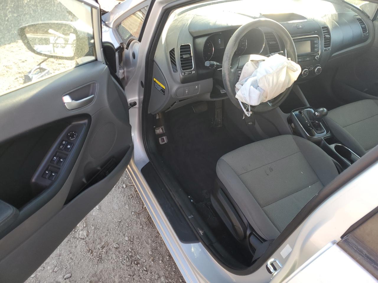 2018 Kia Forte - Image 8
