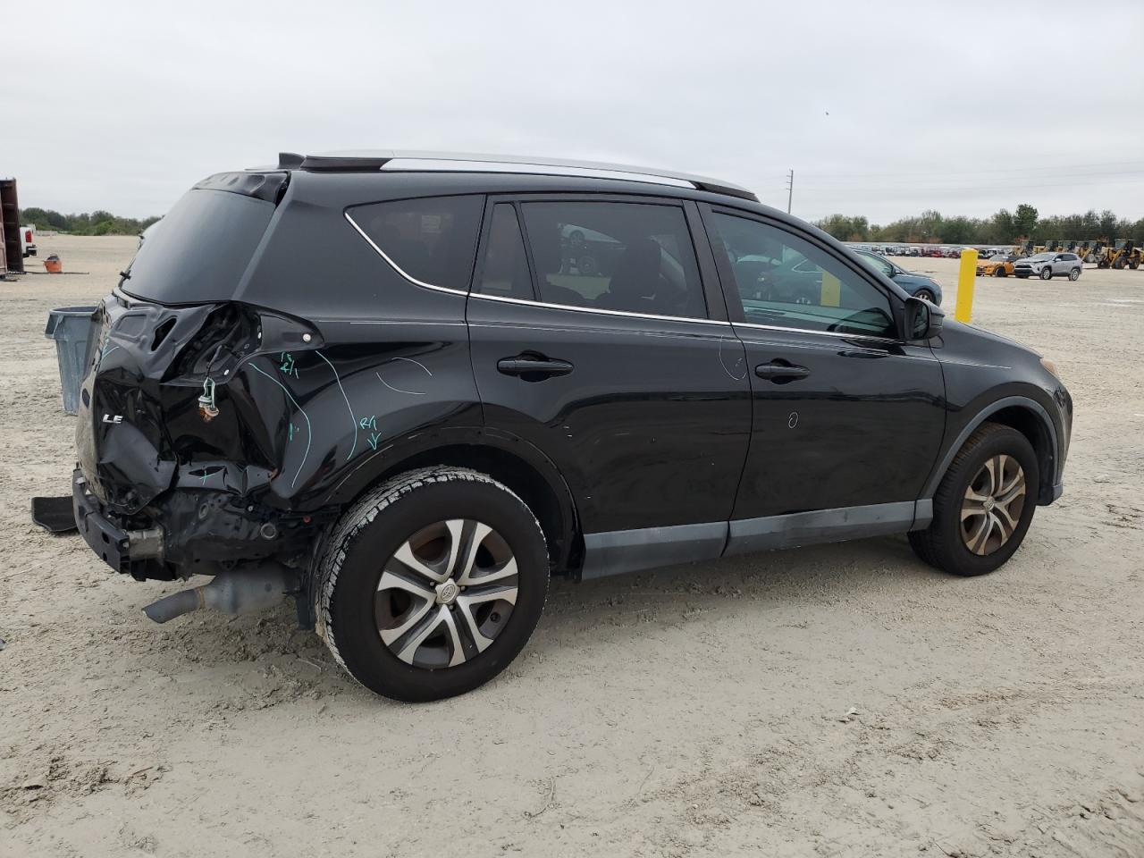 2018 Toyota RAV 4 - Image 3