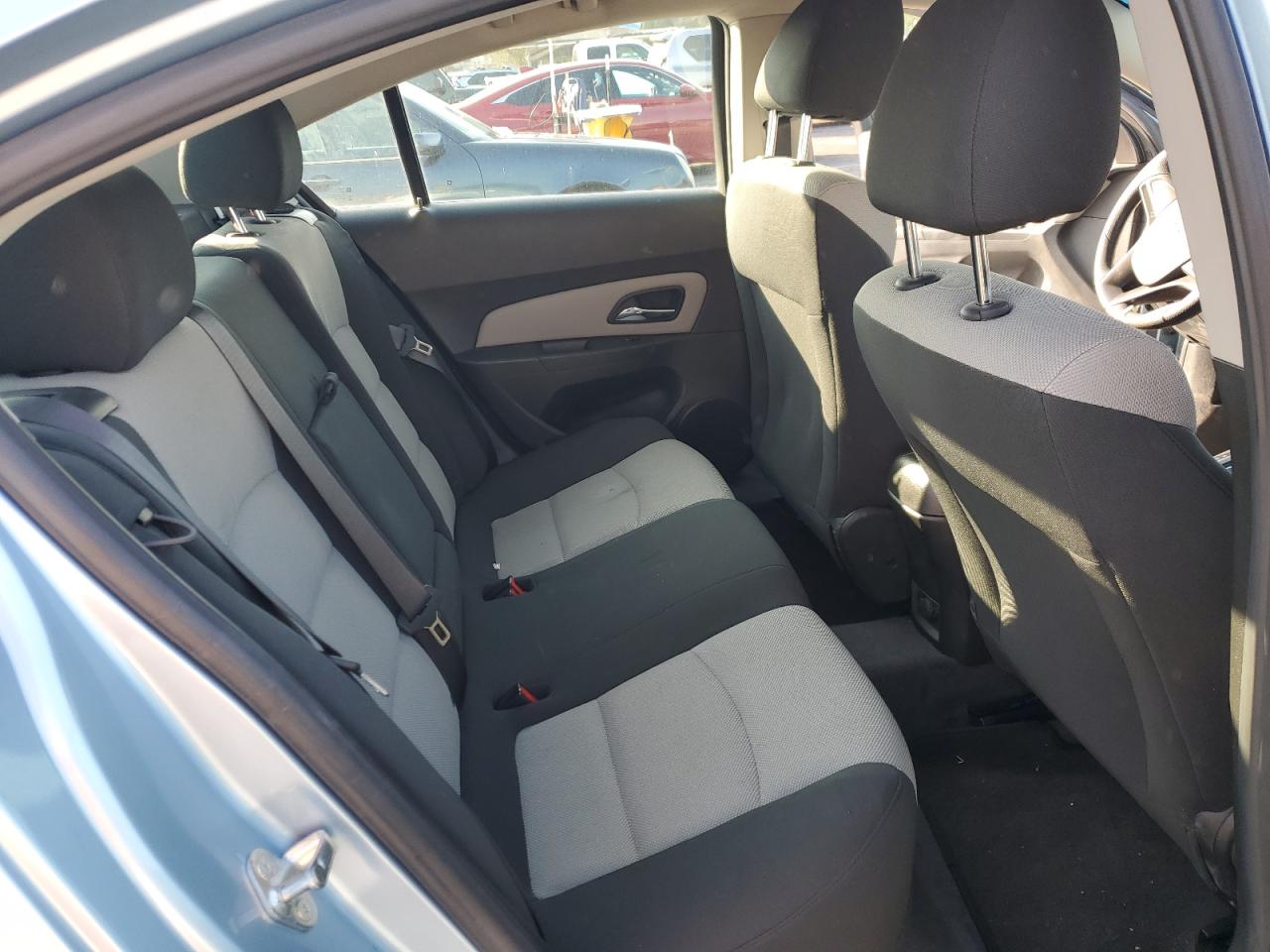 2012 Chevrolet Cruze - Image 10