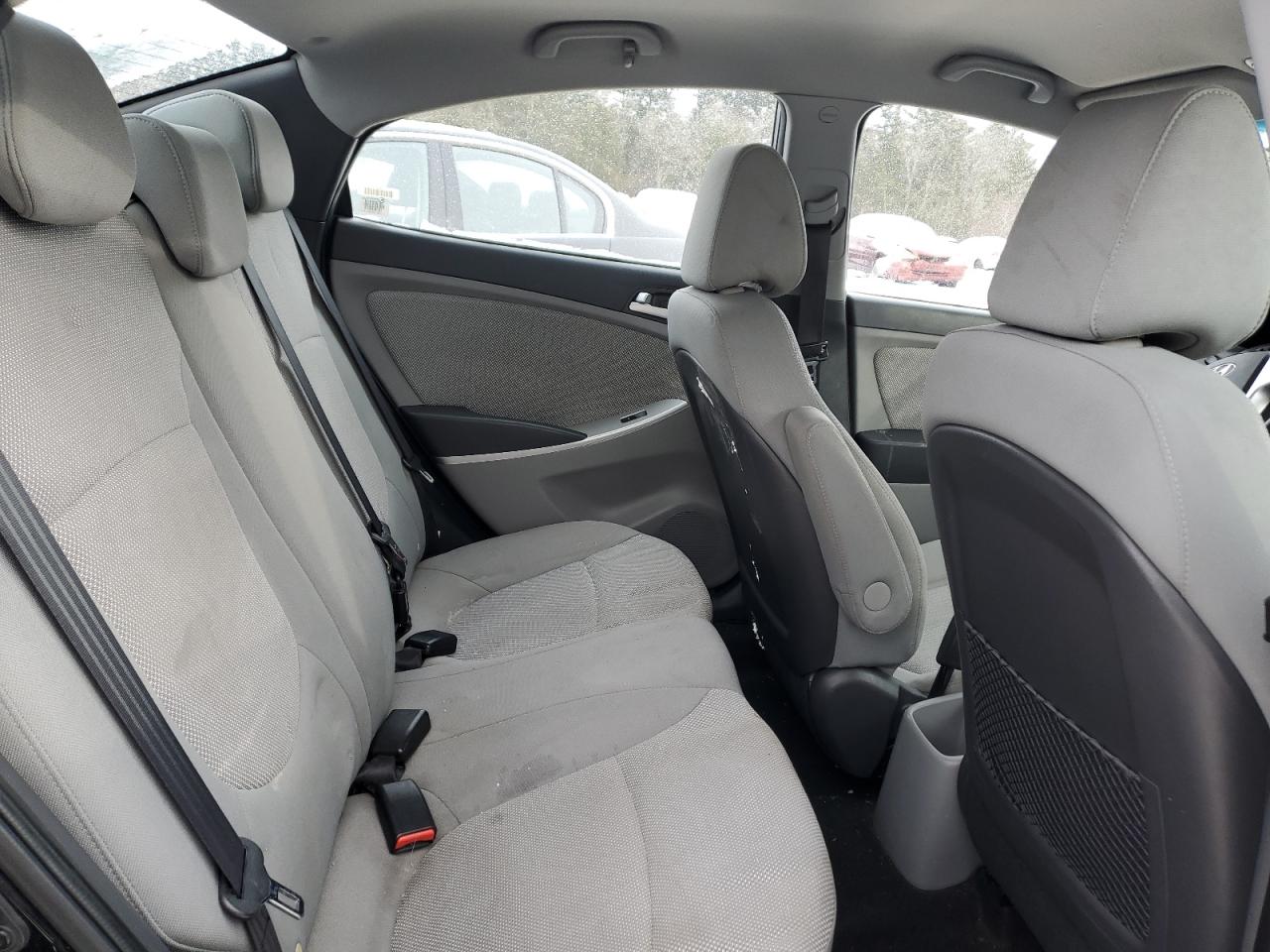 2013 Hyundai Accent - Image 10