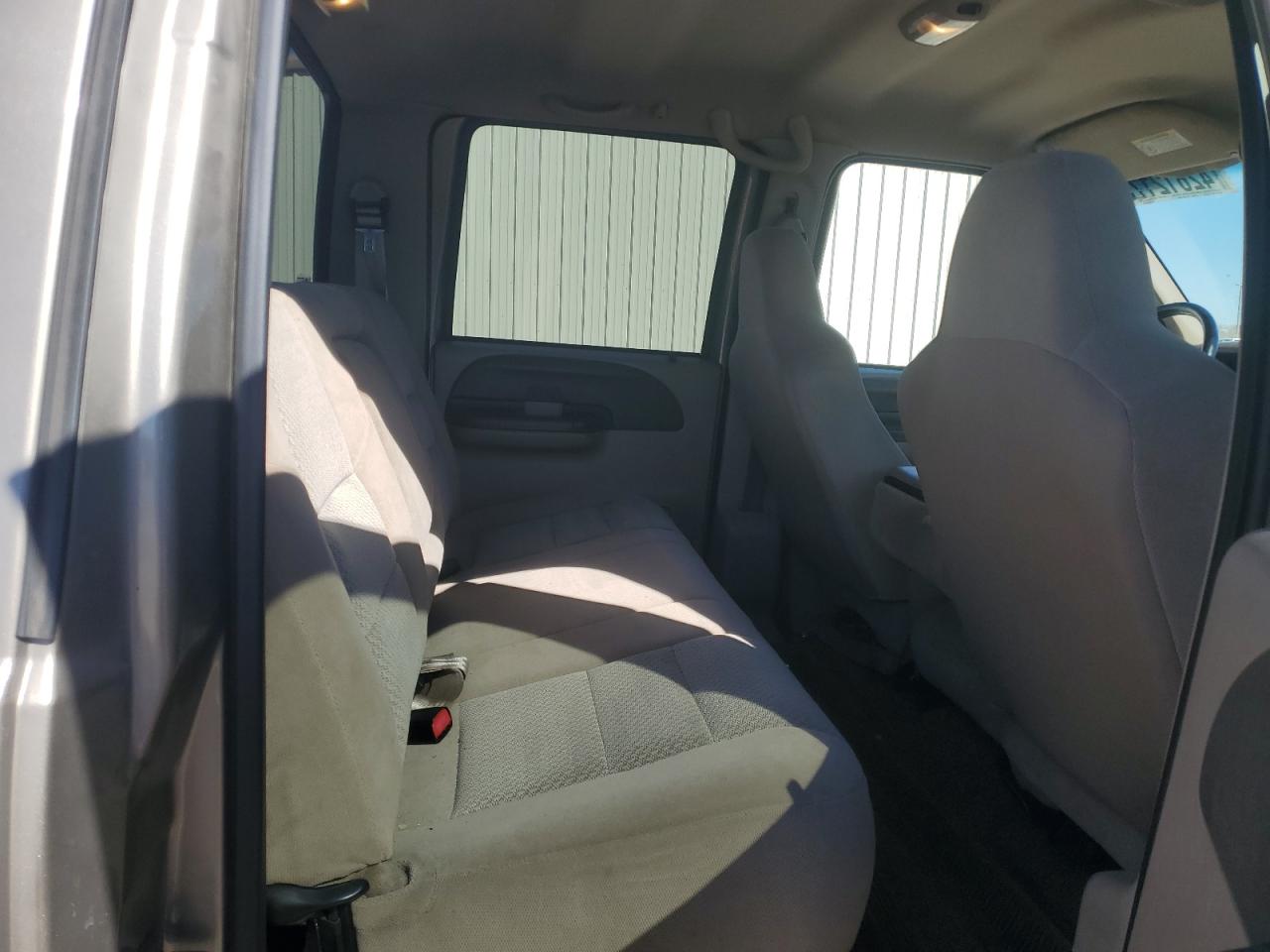 2002 Ford F250 - Image 10