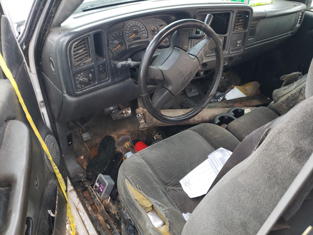 2004 Chevrolet Silverado - Image 8