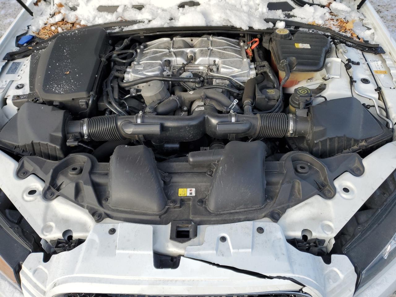 2015 Jaguar XF - Image 11