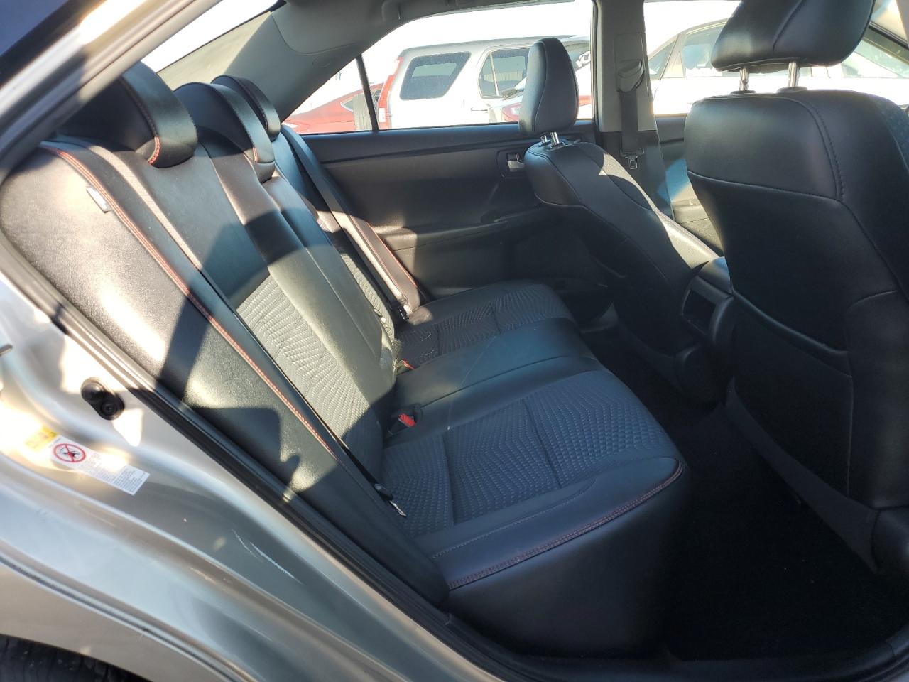 2015 Toyota Camry - Image 10