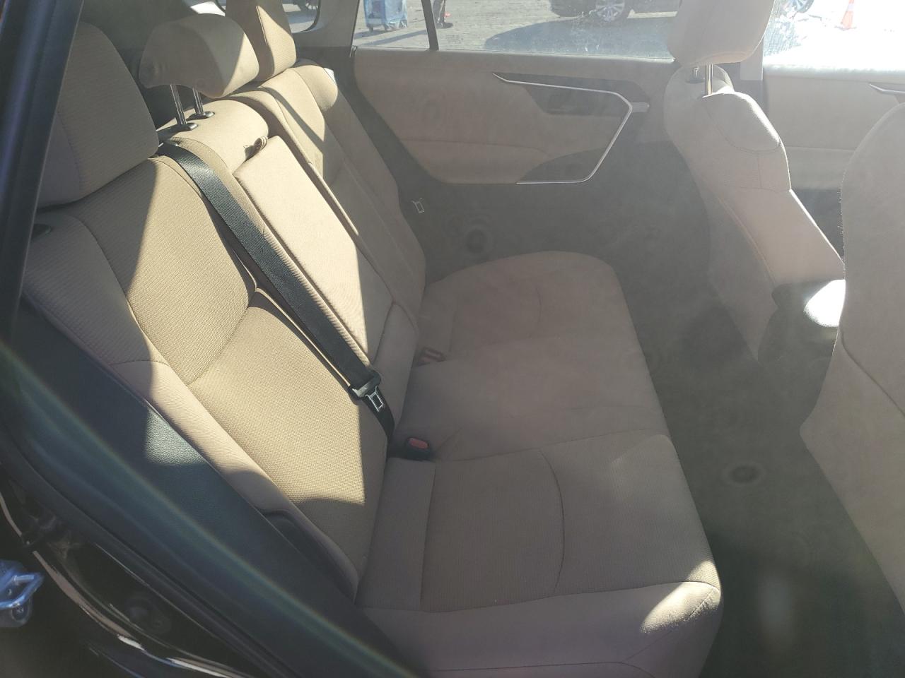 2022 Toyota RAV 4 - Image 11