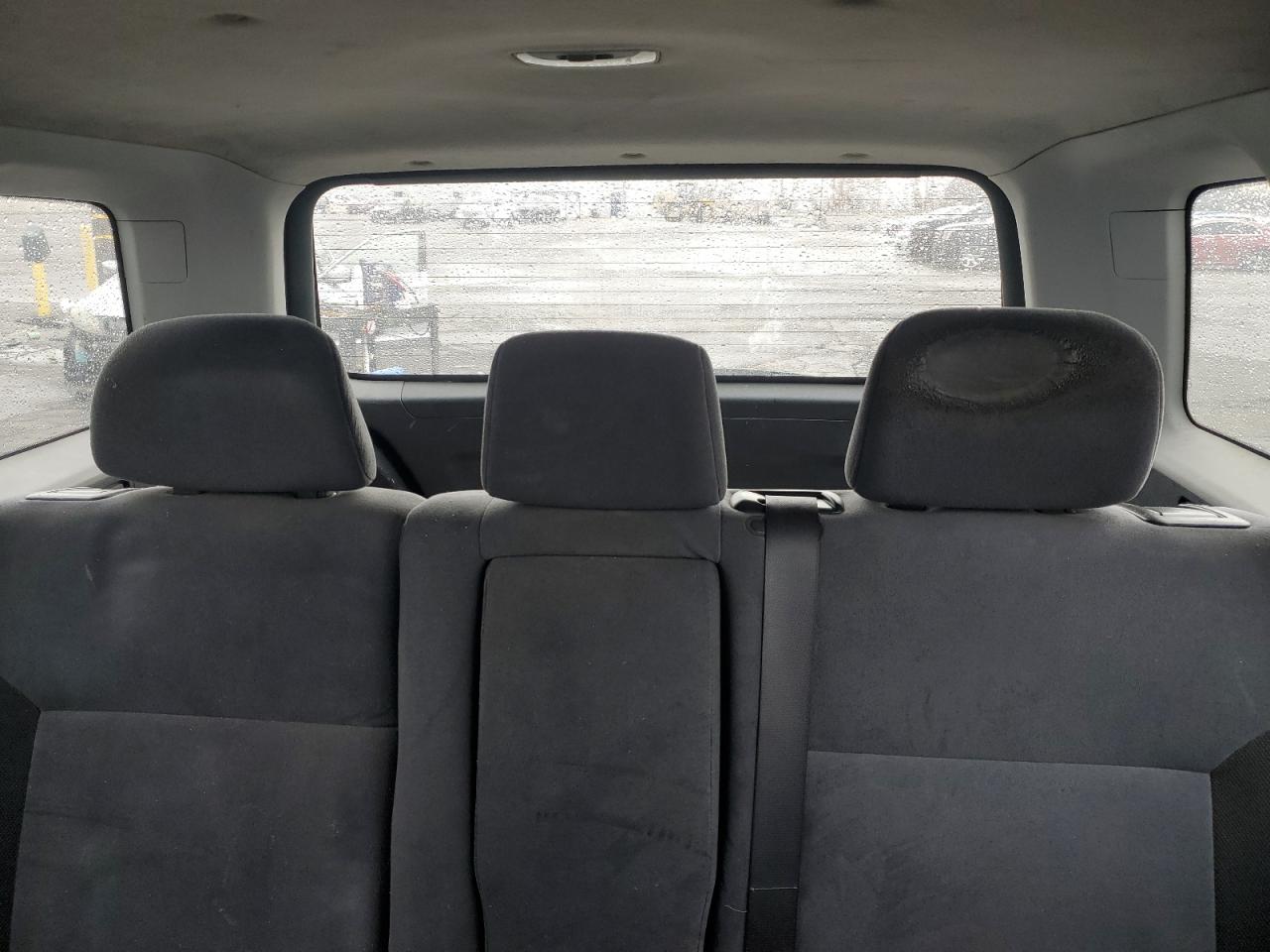 2003 Mitsubishi Outlander - Image 10