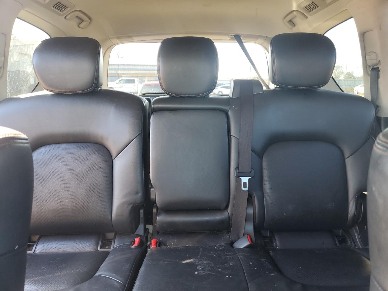 2019 Nissan Armada - Image 10