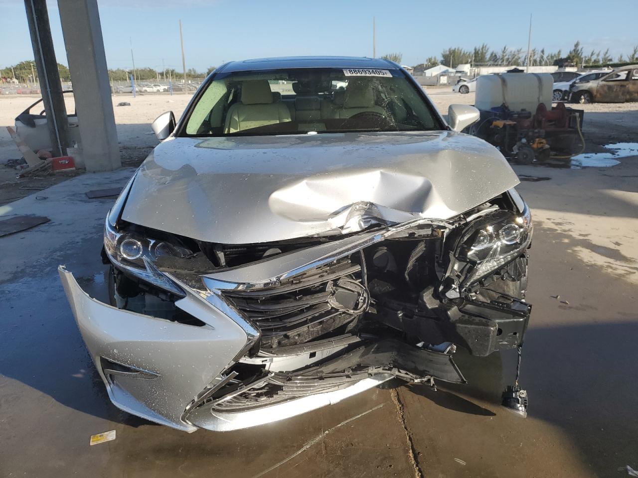 2017 Lexus ES - Image 5