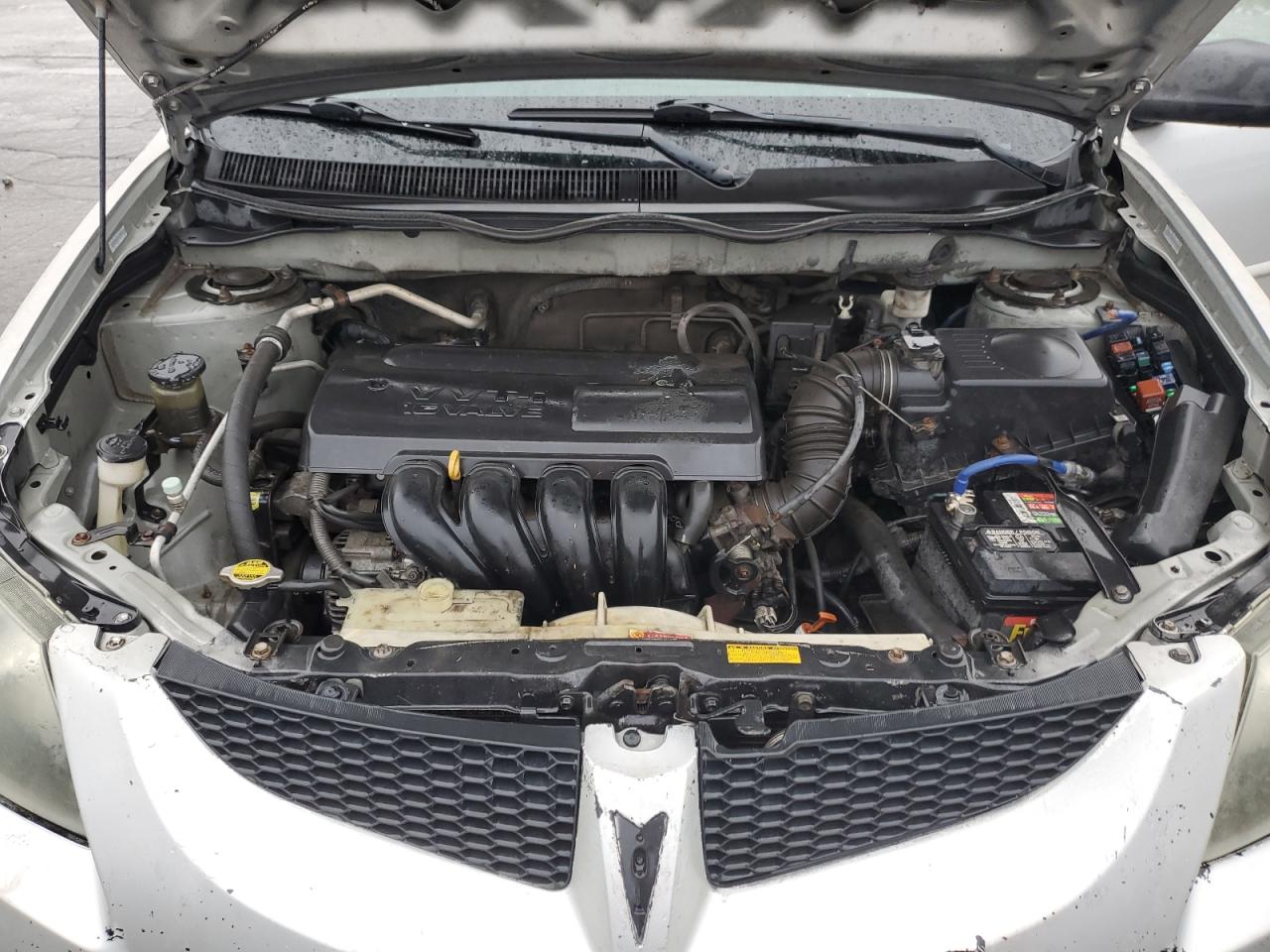2004 Pontiac Vibe - Image 12