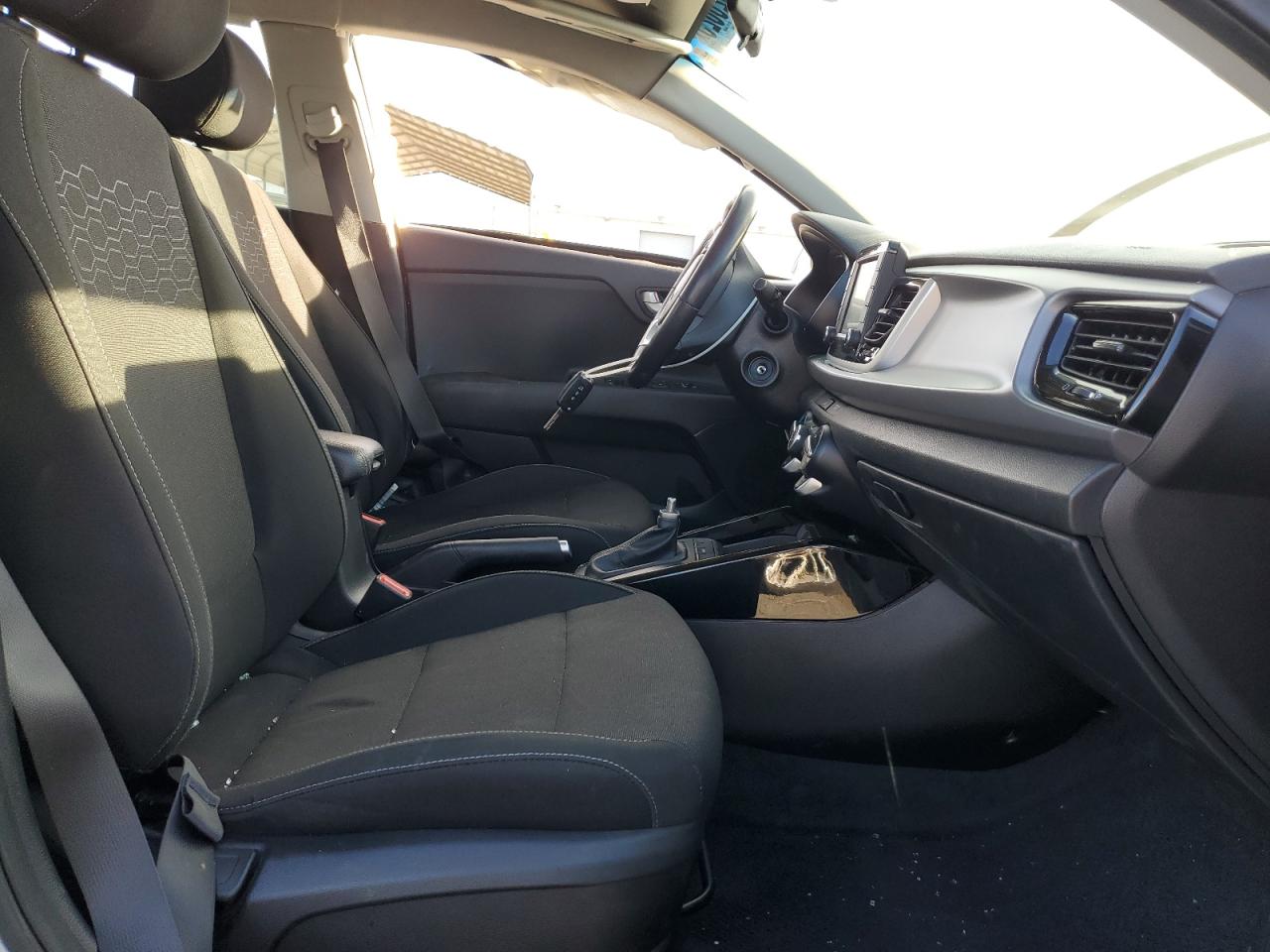 2018 Kia Rio - Image 7