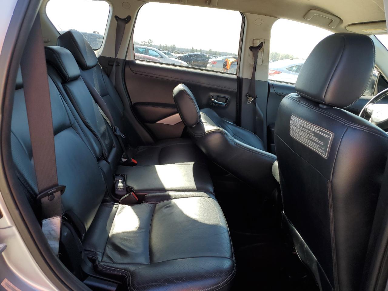 2010 Mitsubishi Outlander - Image 11