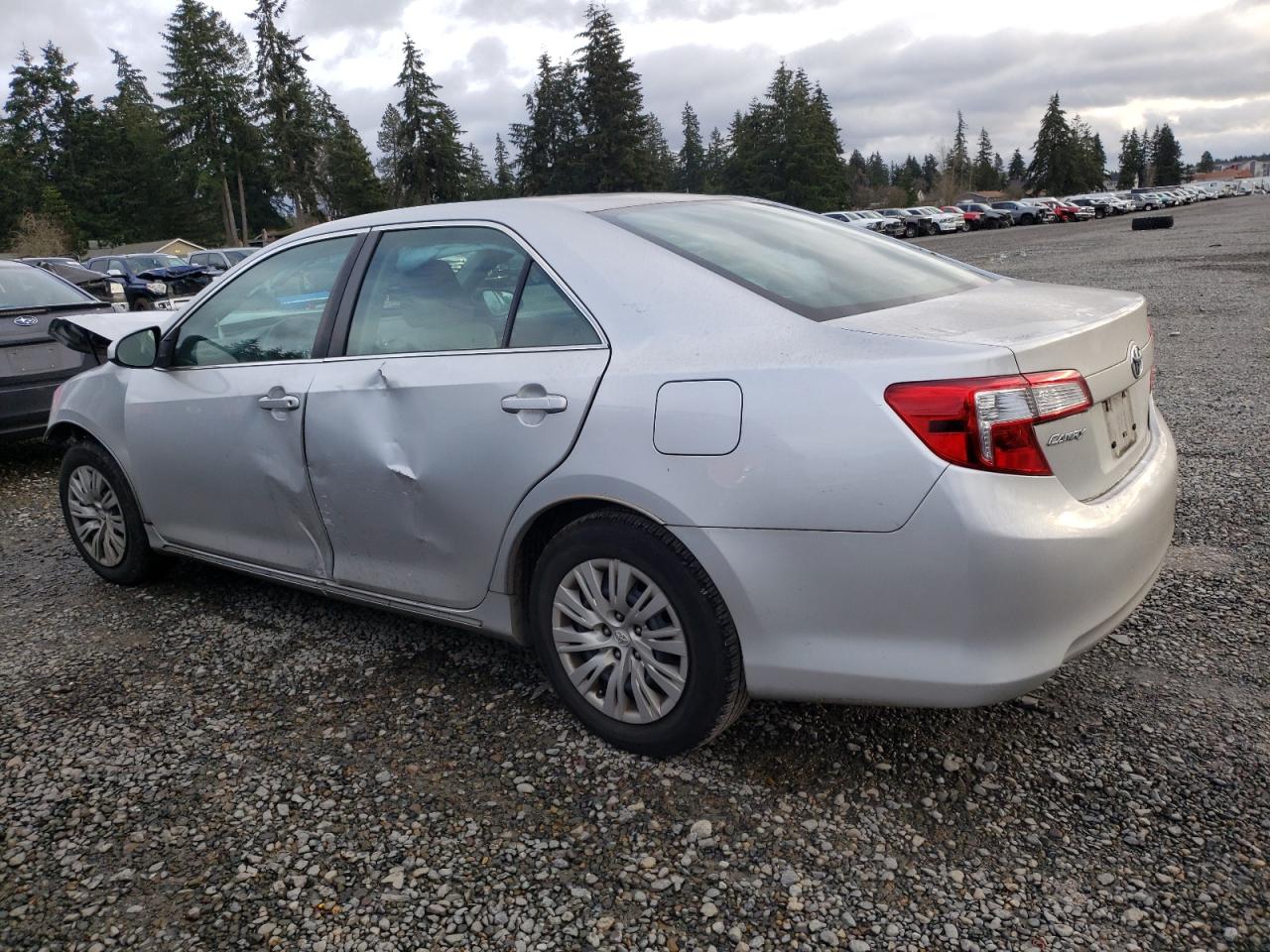 VIN 4T4BF1FK0ER383137 2014 TOYOTA CAMRY no.2