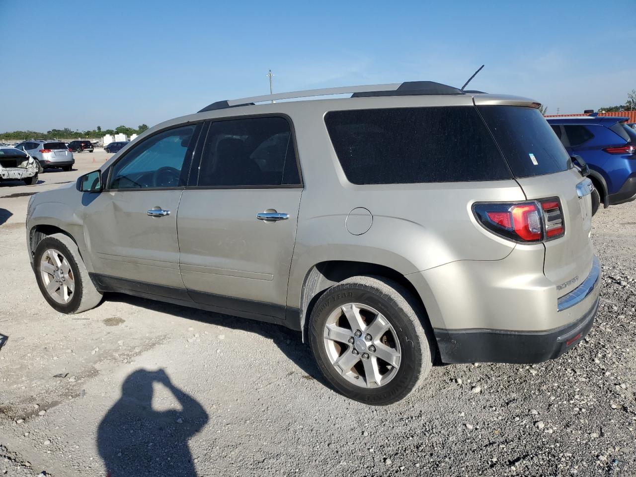 2014 GMC Acadia - Image 2