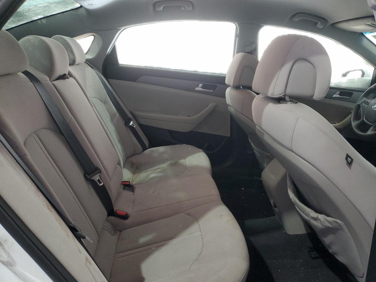 2016 Hyundai Sonata - Image 10