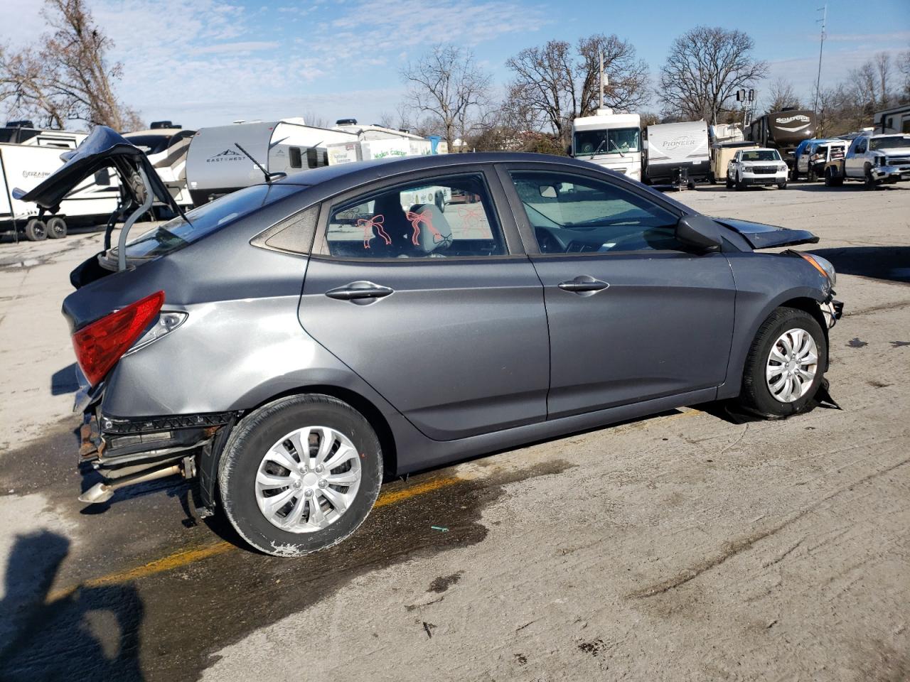 2013 Hyundai Accent - Image 3