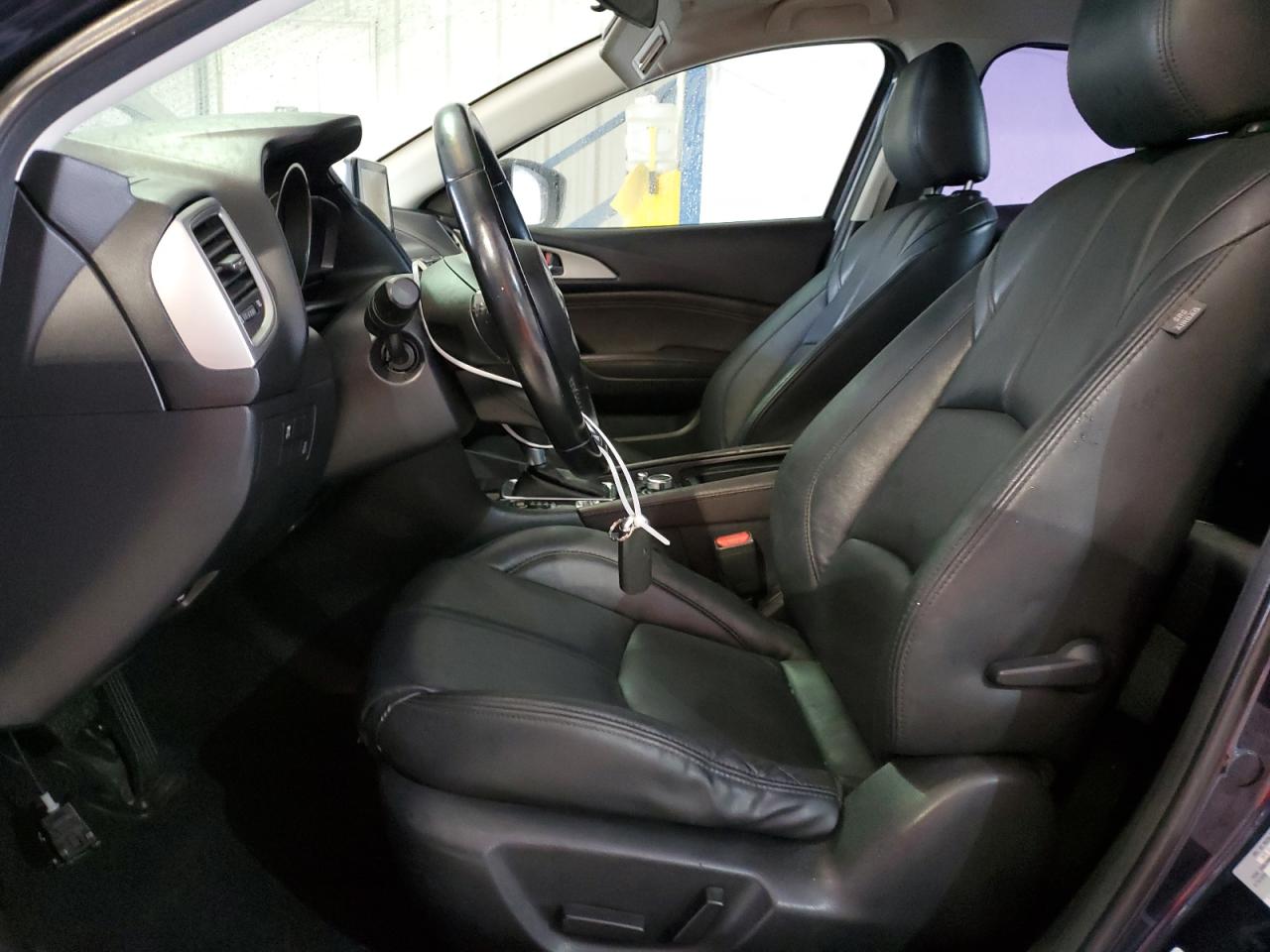 2017 Mazda 3 - Image 7
