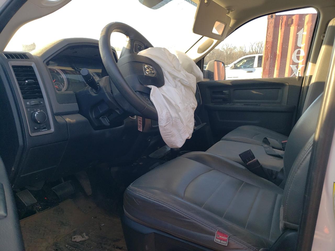 2018 RAM 3500 - Image 7