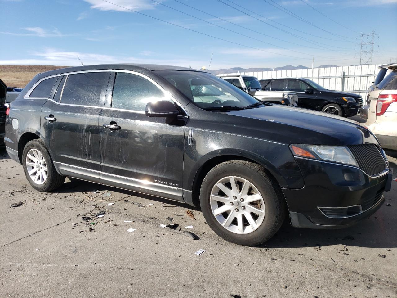 VIN 2LMHJ5NK0FBL03357 2015 LINCOLN MKT no.4