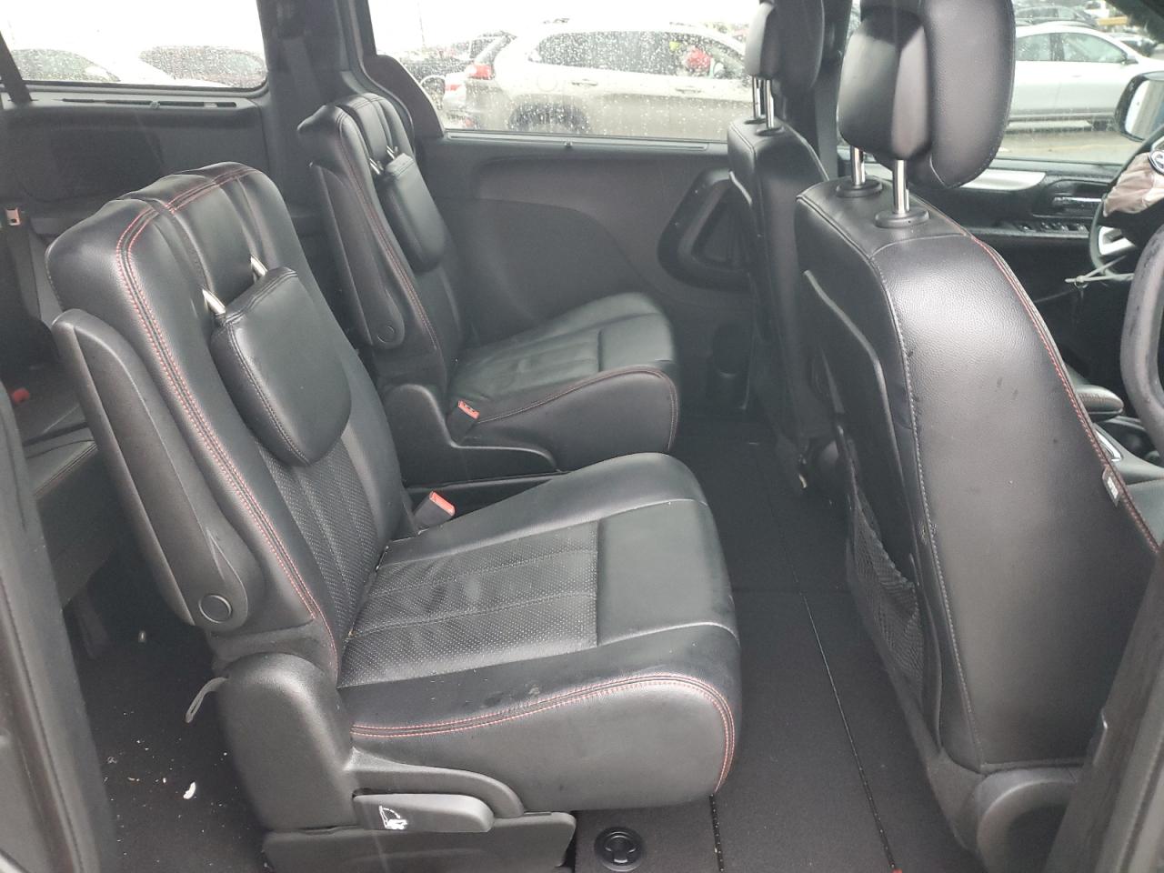 2013 Dodge Caravan - Image 11