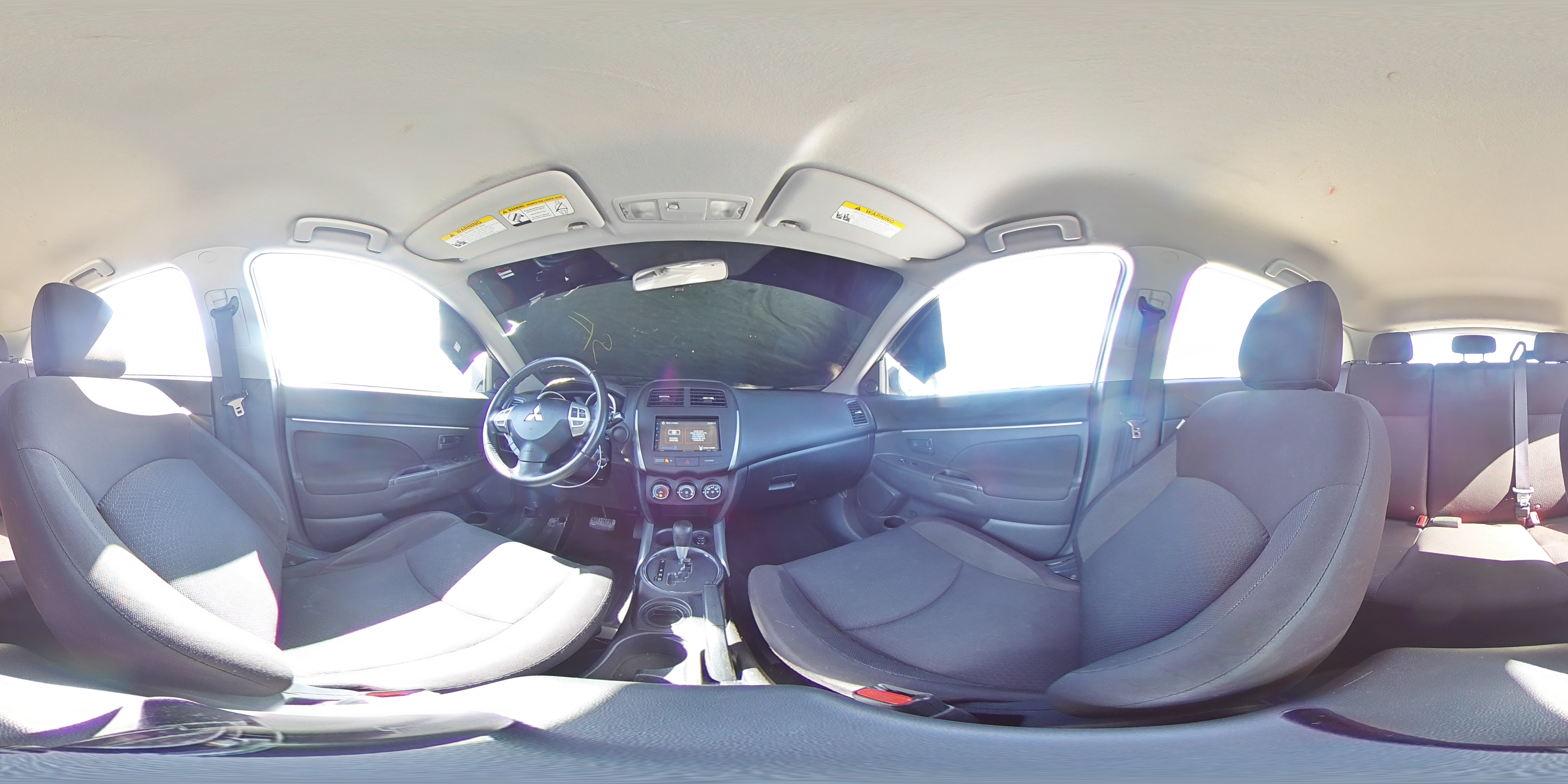2012 Mitsubishi Outlander - Image 15