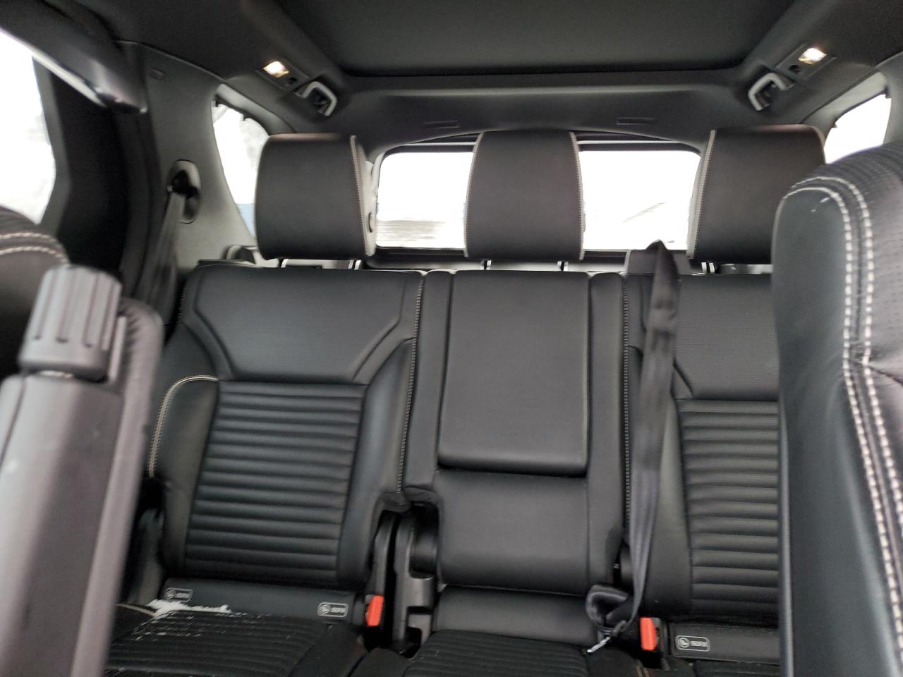 2019 Land Rover Discovery - Image 10