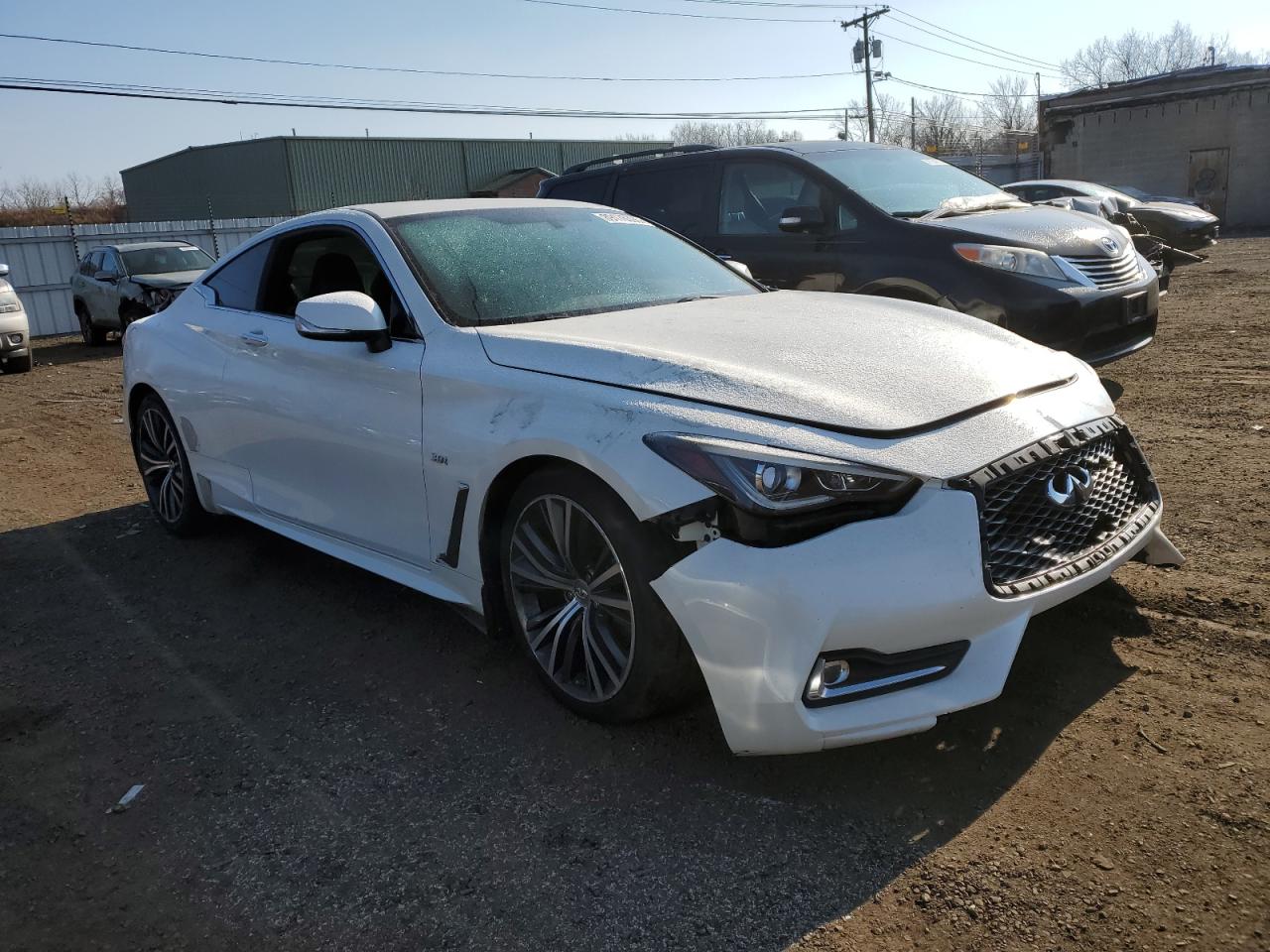 2017 Infiniti Q60 - Image 4