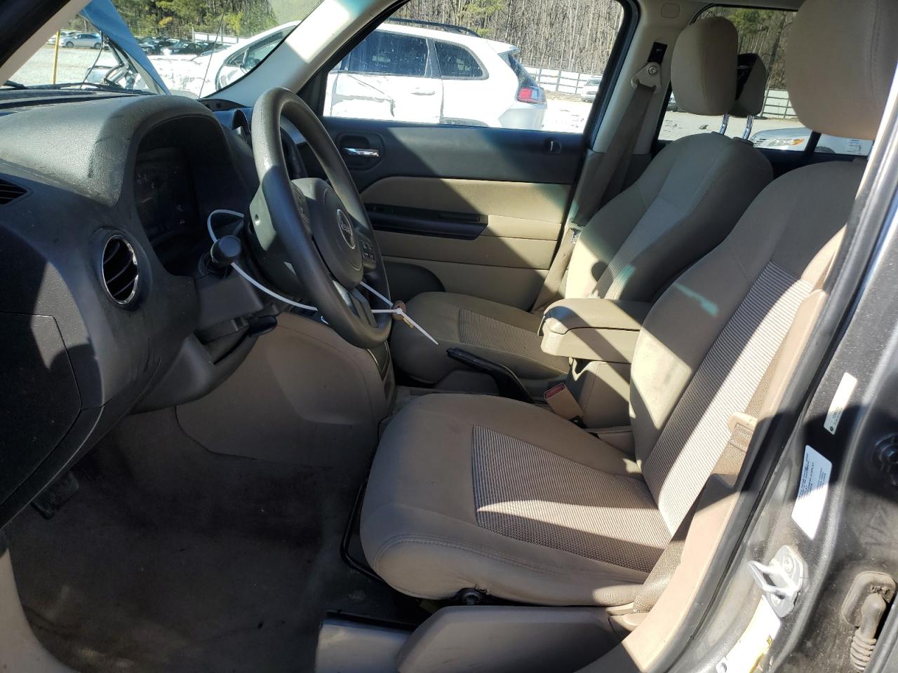 2013 Jeep Liberty (Patriot) - Image 7