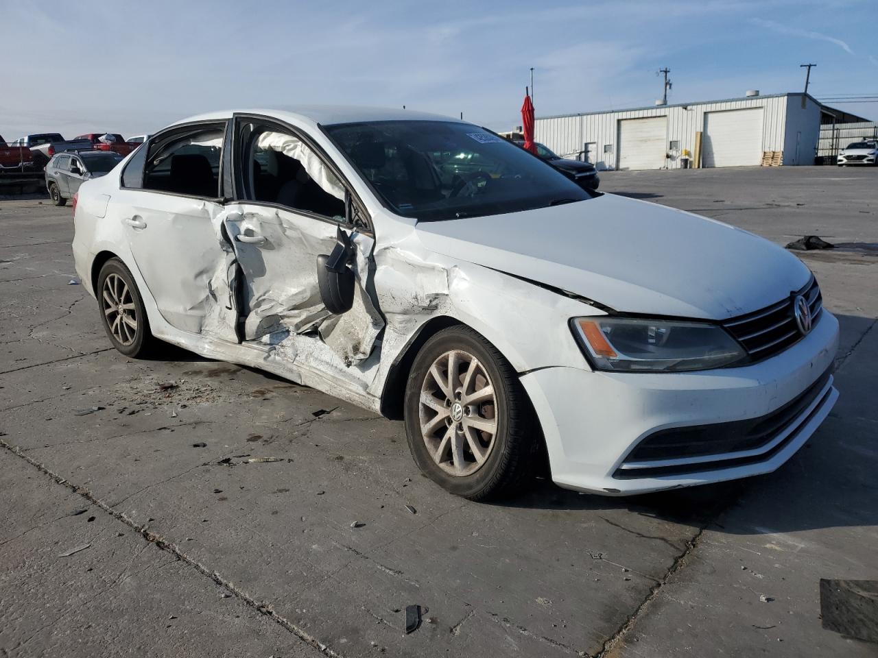 2015 Volkswagen Jetta - Image 4
