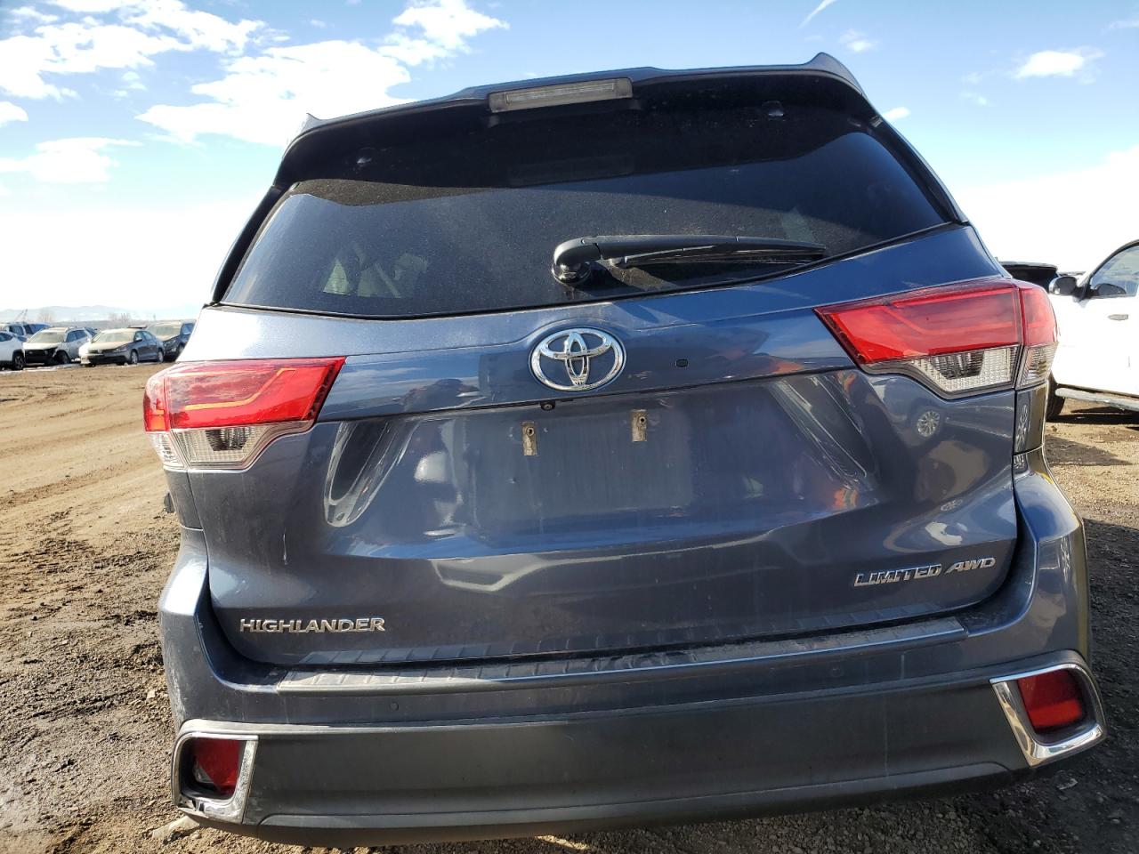 2018 Toyota Highlander - Image 6