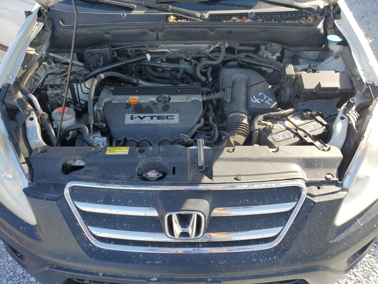 2005 Honda CR-V - Image 12