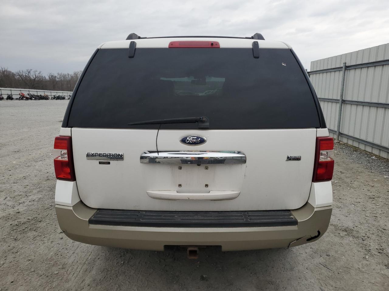 2010 Ford Expedition - Image 6
