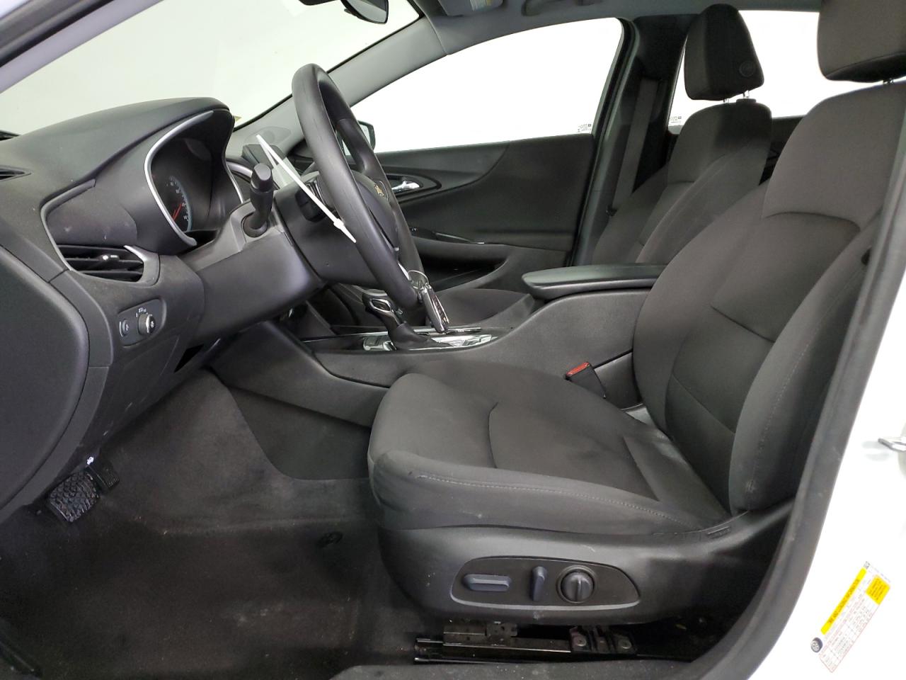 2023 Chevrolet Malibu - Image 7