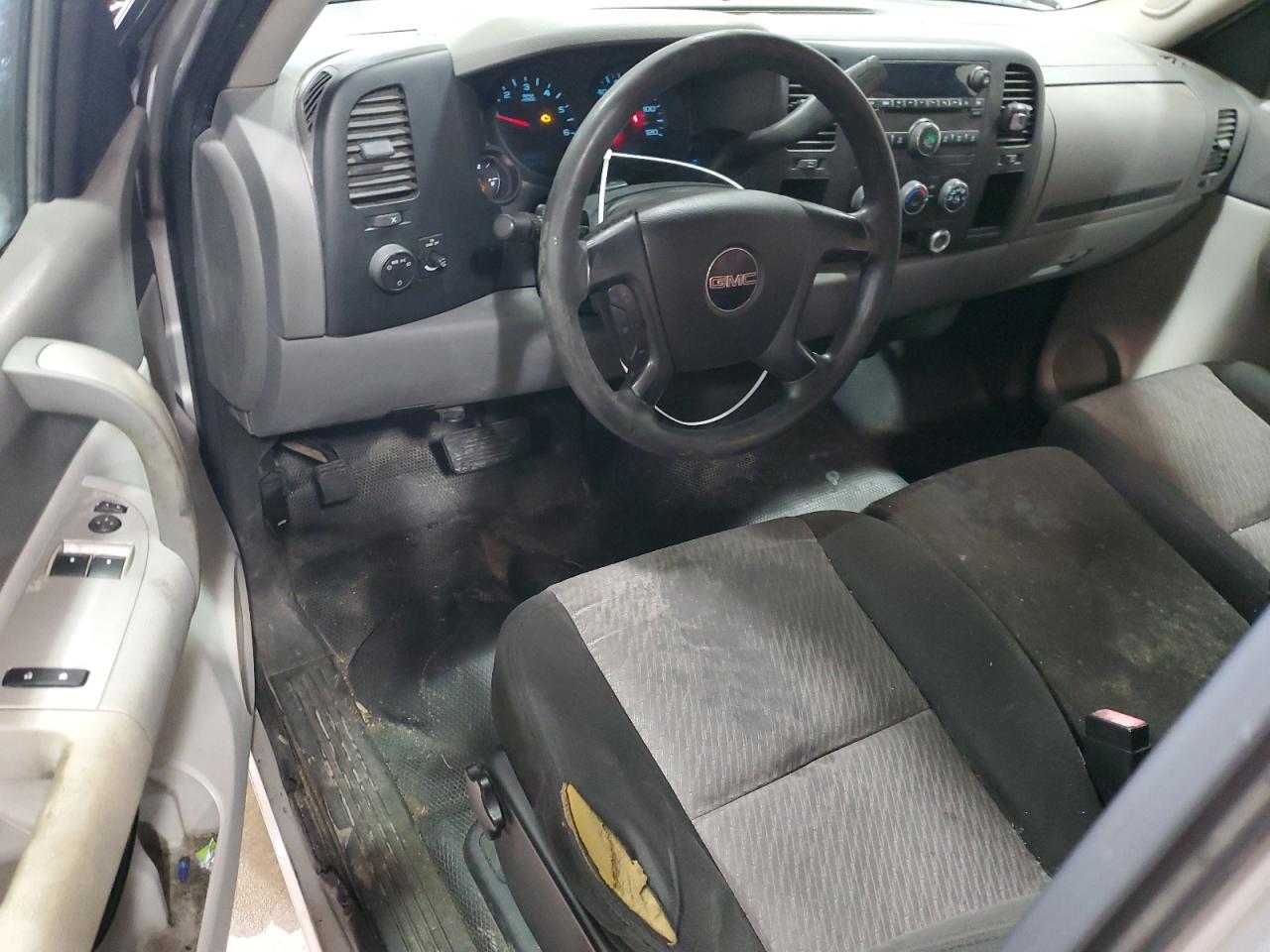 2009 GMC Sierra - Image 8