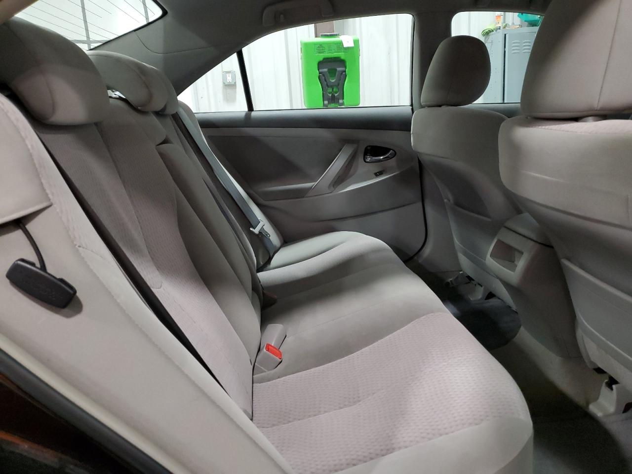 2011 Toyota Camry - Image 11