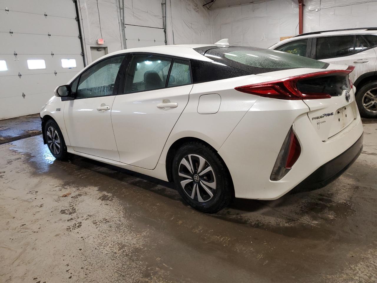 2017 Toyota Prius - Image 2