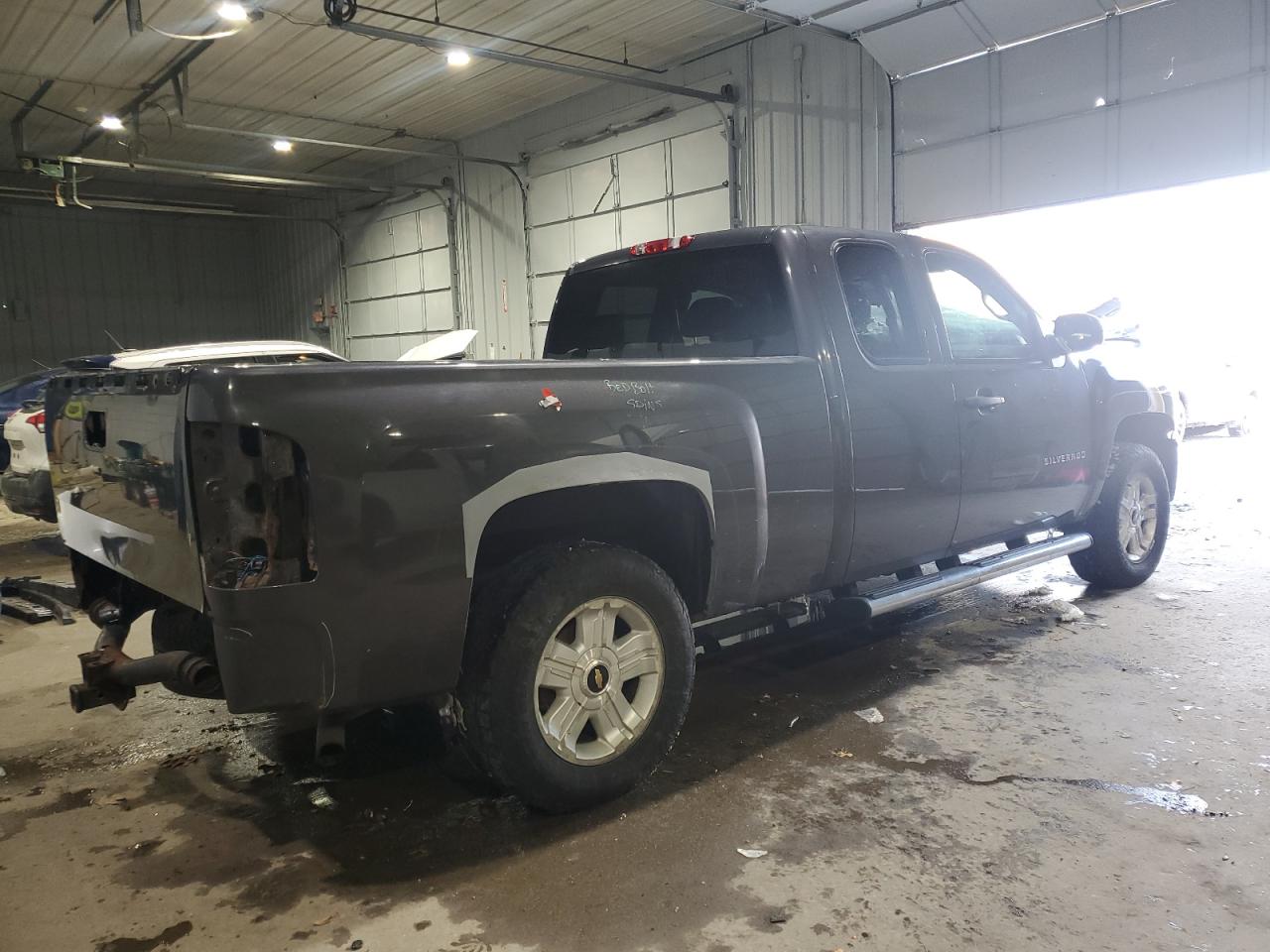 2011 Chevrolet Silverado - Image 3